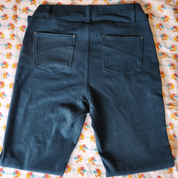 Time and Tru brand size M (8-10) green pull on pants - Picture 4 of 4